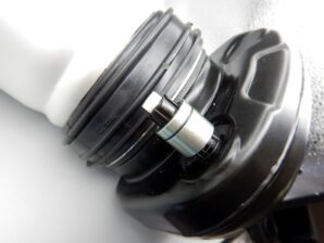 BMW G11 740i 左リア エアサスストラットAssy 中国製 社外品 37106874593